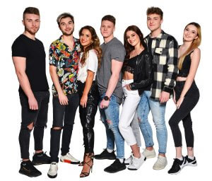 Původní sedmička soutěžících pořadu Like House