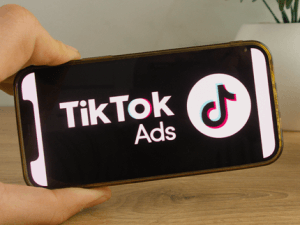 TikTok a jeho reklamní formáty