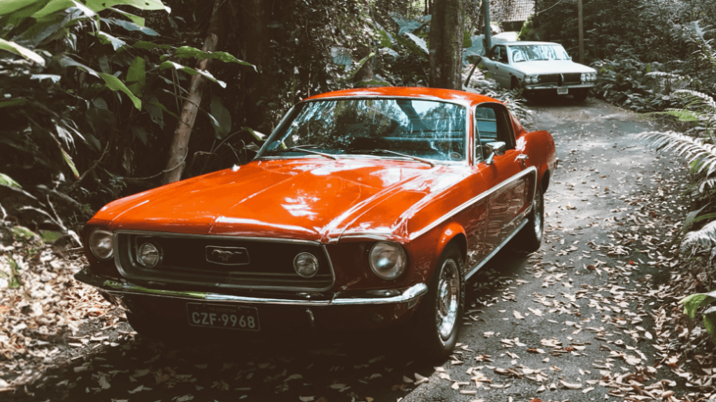 Vygenerované nové auto na silnici