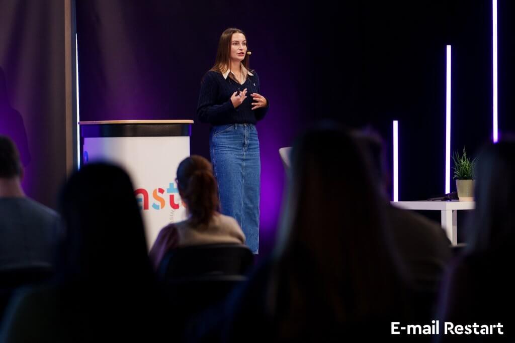 Katarína Kurejová vysvětluje základní principy e-mailového marketingu.